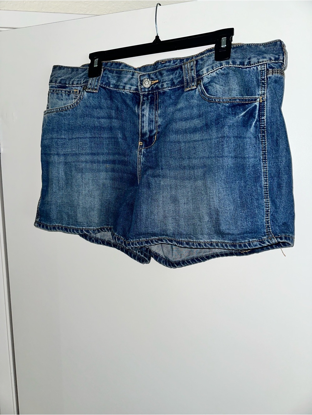 Gap Denim Mid-Rise Women’s Blue Jean Shorts